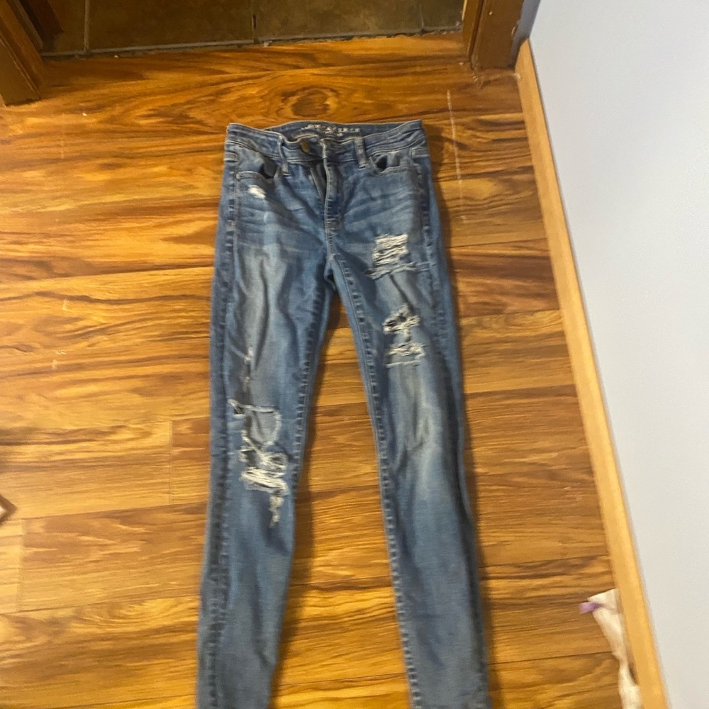 American eagle skinny jeans with holes